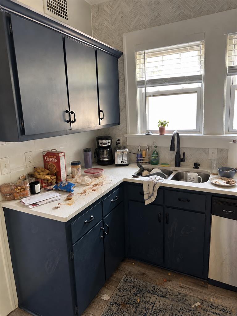Kitchen before cleaning